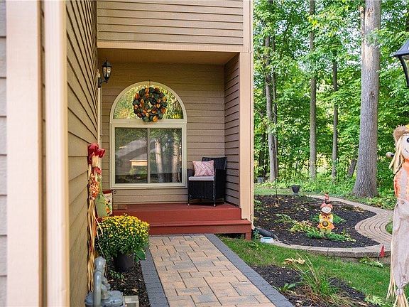2nd image of 8600 Wrenwood Cir