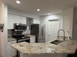 8530 Greenway Blvd UNIT 101, Middleton, WI 53562