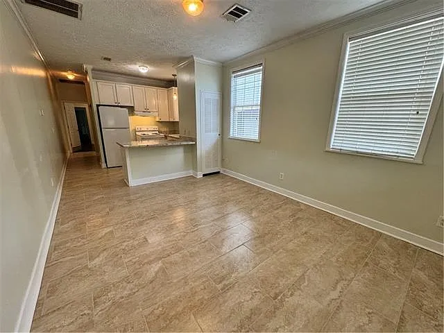 1321 Nunez St — Photo 2