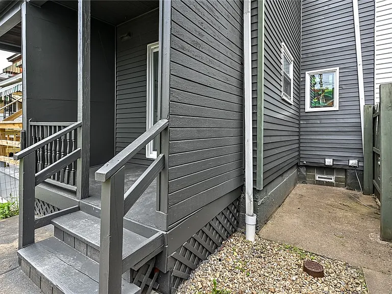 15 1/2 Sherman St — Photo 26