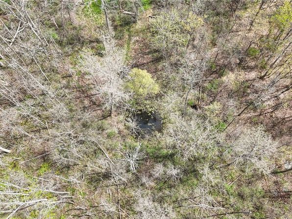 521 Hayts Rd, Ithaca, NY 14850