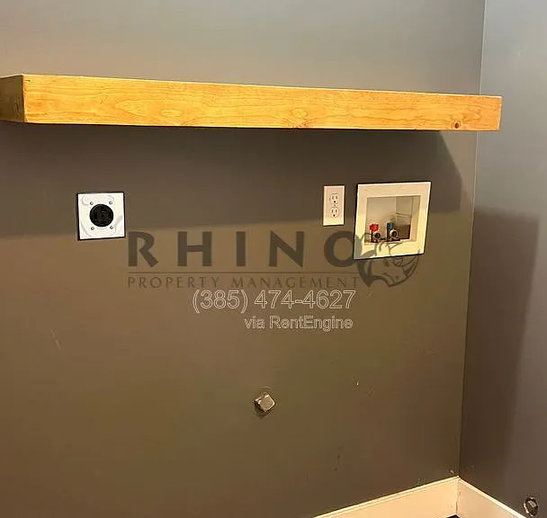 578 N Dexter St — Photo 11