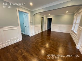 1648 Lincoln Rd, Windsor, ON N8W2P4