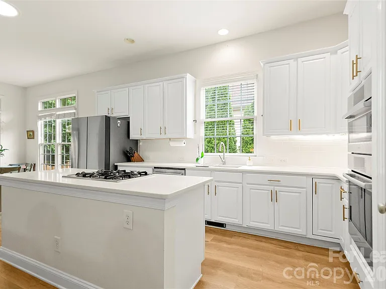 8804 Brentfield Rd — Photo 11
