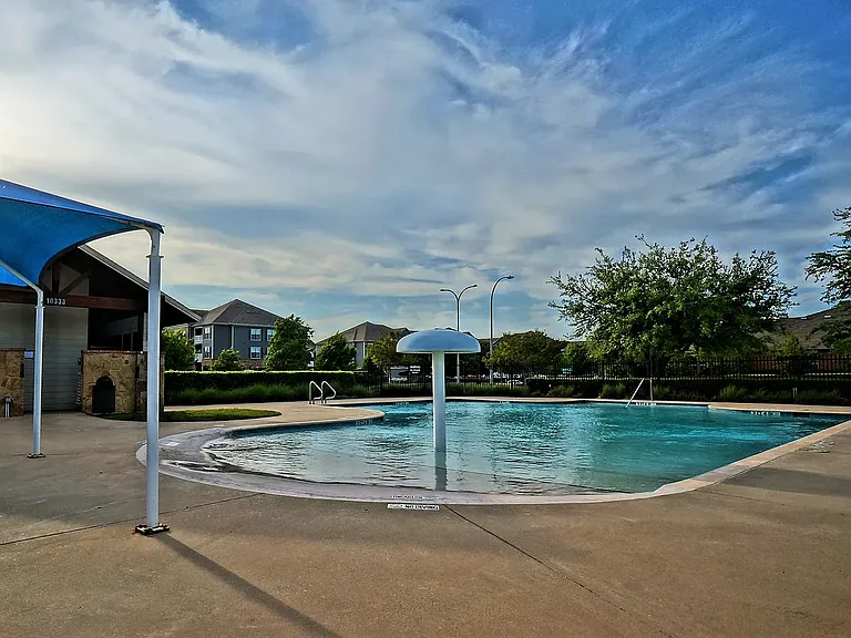4500 Hickory Meadows Ln — Photo 25