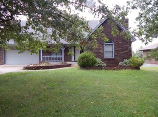 4024 SW 43rd St, Topeka, KS 66610