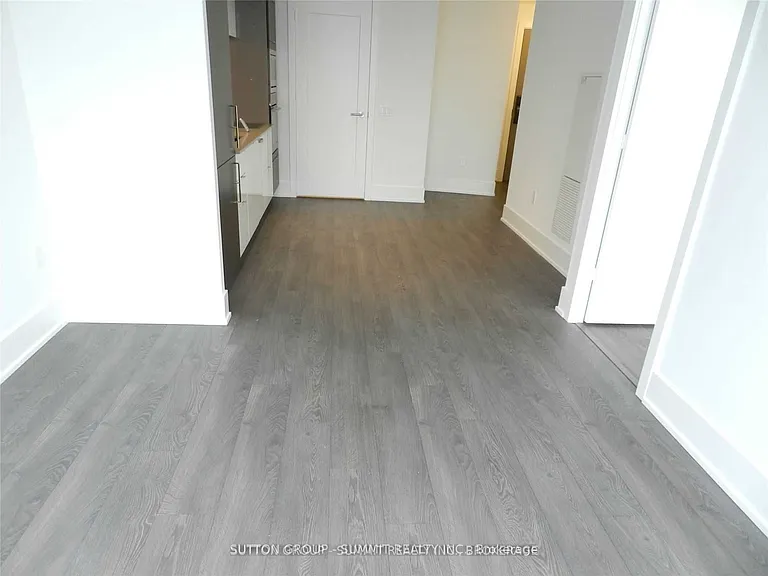 10 York St #6213 — Photo 13