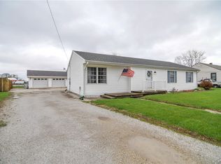 8 Warren Ct, Warrensburg, IL