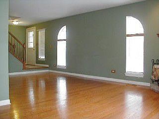 4th image of 1060 East Ave