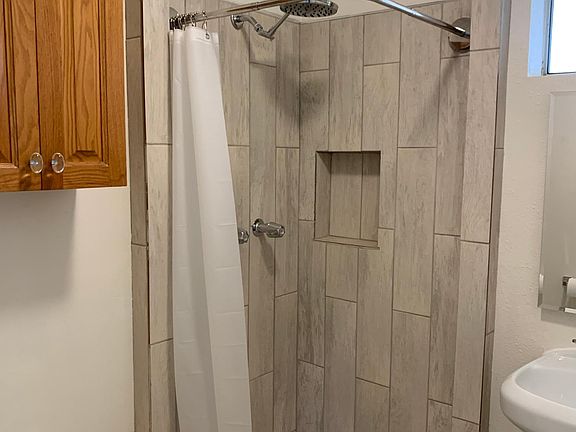 4th image of 5222 Alhama Dr