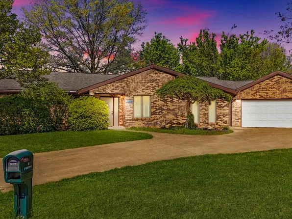 113 Skyline Dr, Morgantown, WV 26508