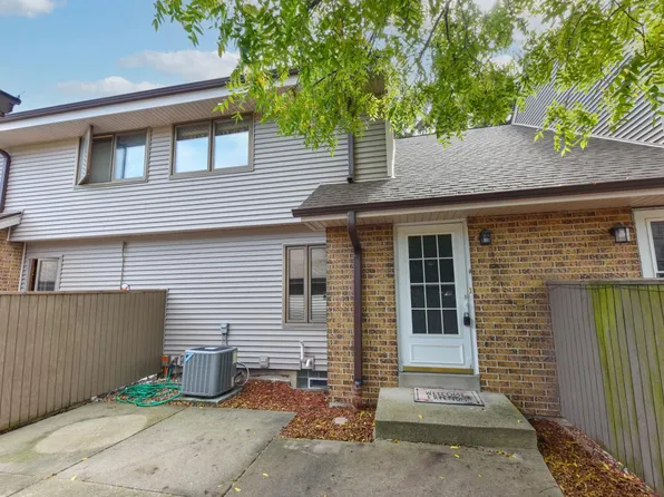 4876 South 19th STREET, Milwaukee, WI 53221