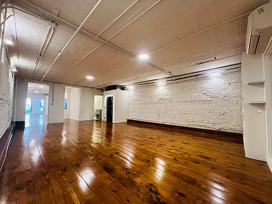 Rented by Building Equity Real Estate LLC | media 32