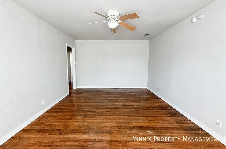 2420 33rd St #B — Photo 7