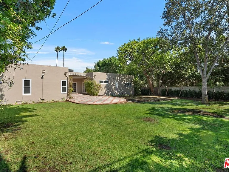 519 N Rexford Dr — Photo 36