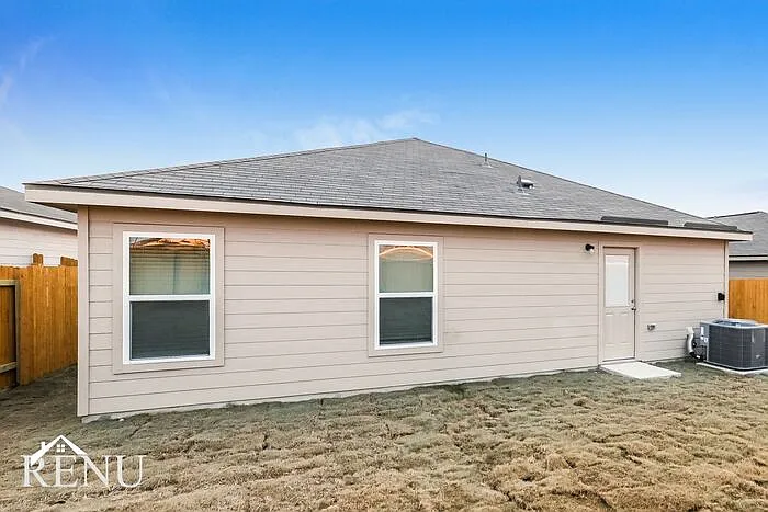 137 Scarborough Bnd — Photo 16