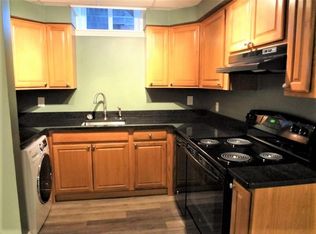 202 Dartmouth St APT 10, Portland, ME 04103