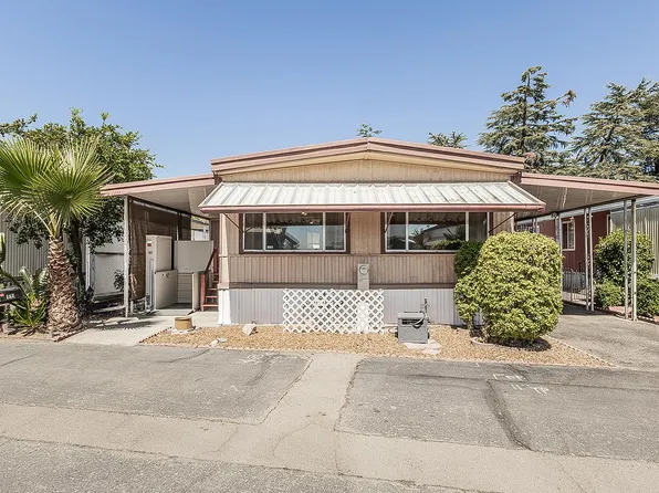 1724 Minnewawa Ave Space 155, Clovis, CA 93612