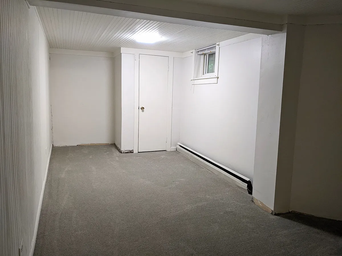 Building Photo - 360 Fairview Ave #1