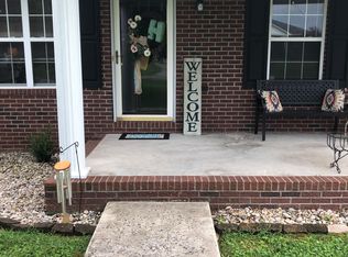 71 Half Acre Cir, Columbia, KY 42728