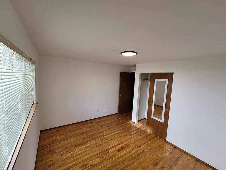 3339 S Graham St — Photo 5