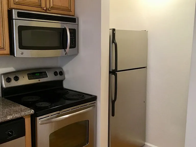 1812 Francisco Street — Photo 15