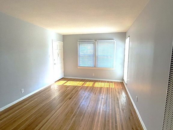 4th image of 4437 Linden Ave APT 1