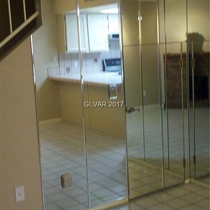 5th image of 555 Sellers Pl