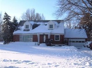 590 Hillside Rd, Seven Hills, OH 44131