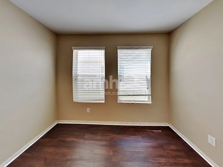 9928 Grebe Dr — Photo 6