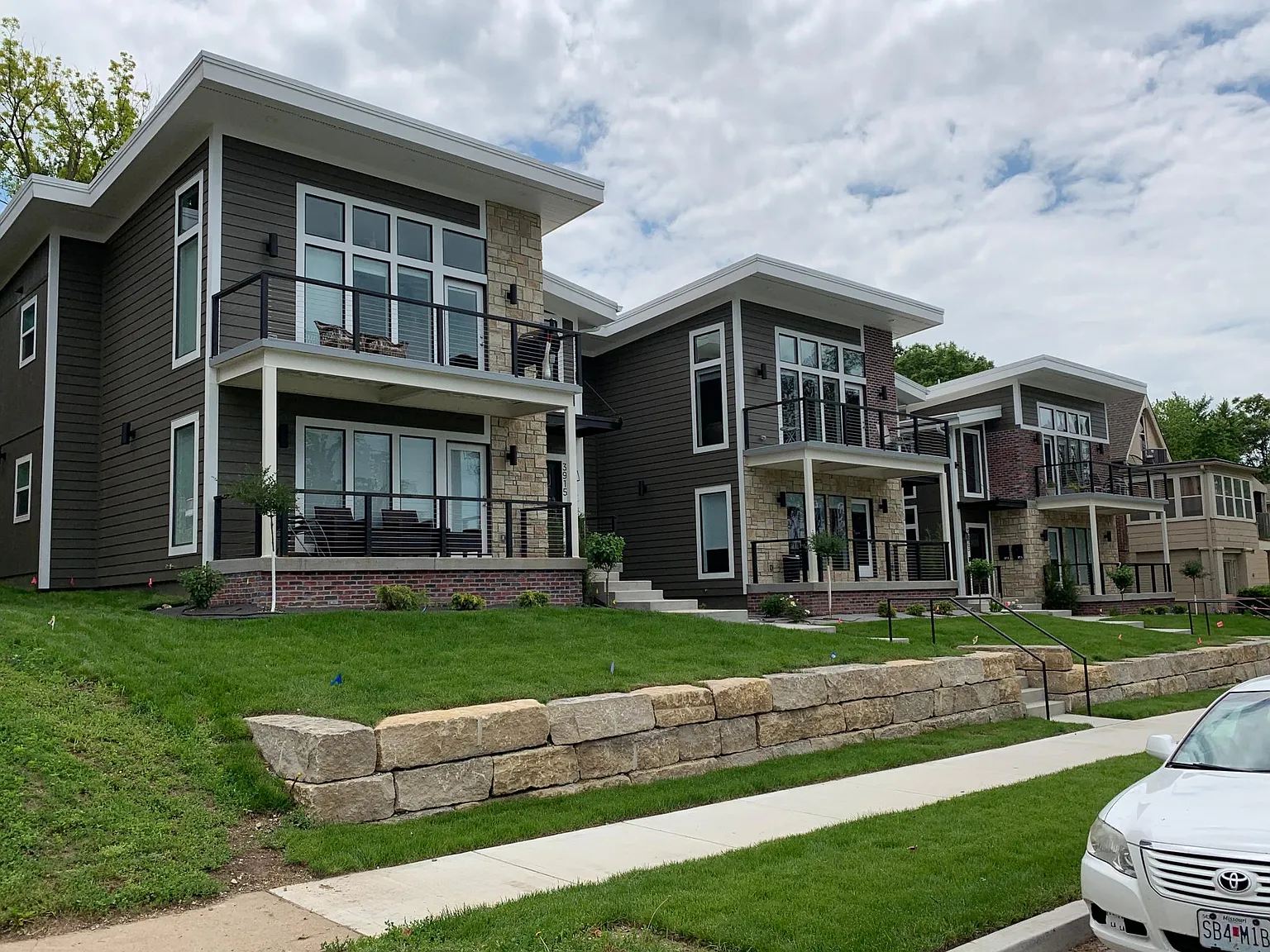 3 bed, 1250 sqft, $2,995 — Photo 3