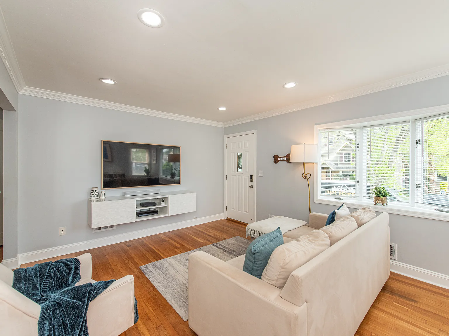 3 bed, $3,600 — Photo 4