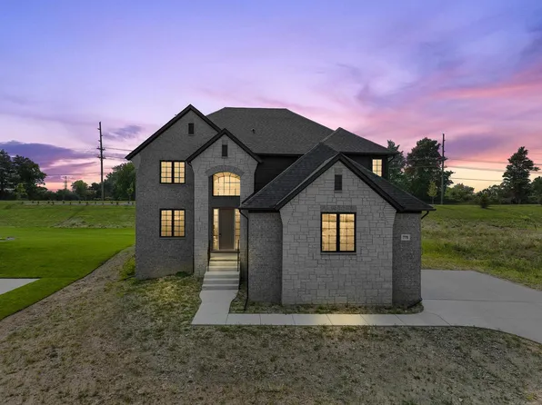 770 Marlayna Ave, Oxford, MI 48371