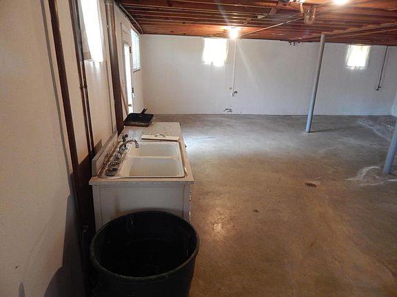 4th image of 328 Dawnridge Dr