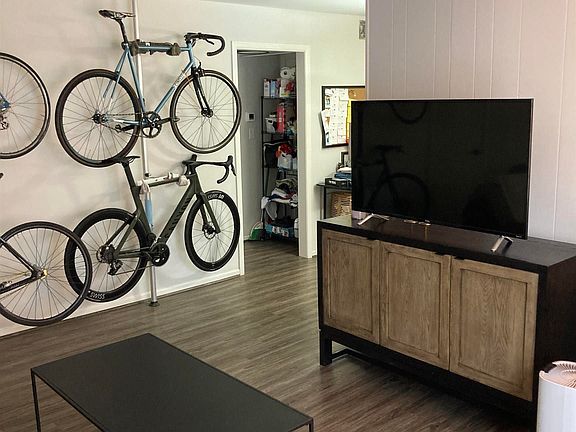 3rd image of 2038 Montreat Cir APT B