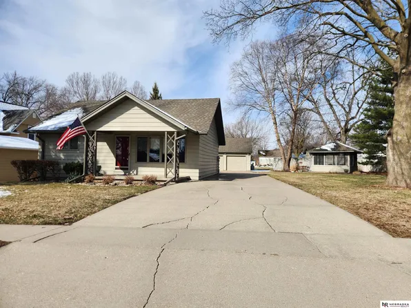 931 N Sycamore St, Wahoo, NE 68066