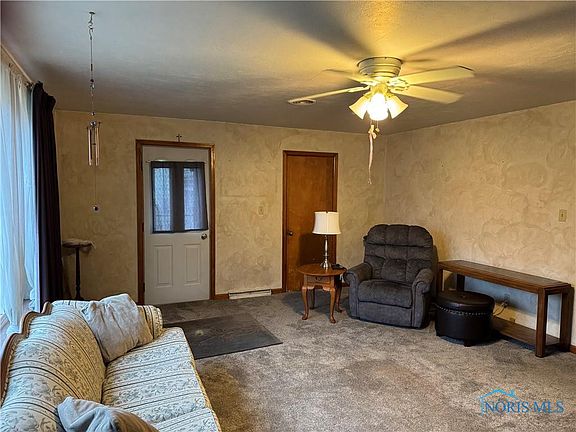 4th image of 718 Daggett Dr