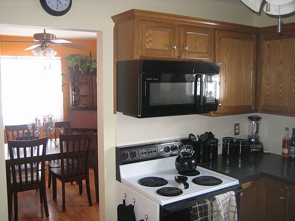 4th image of 16550 Mahoning Ave