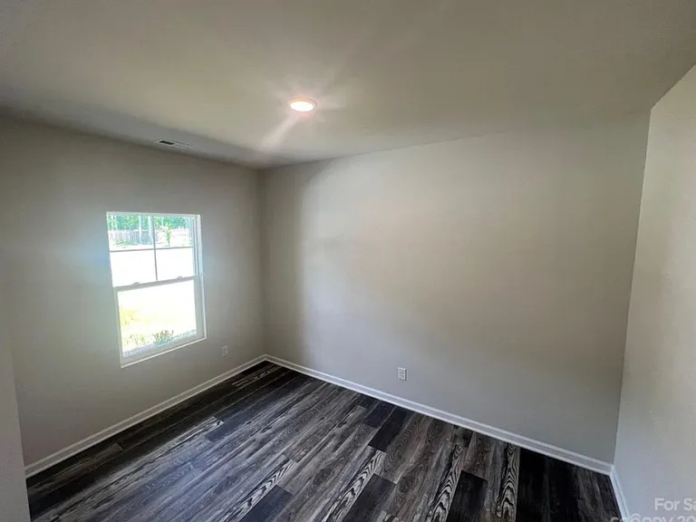 1243 Stonewyck Dr — Photo 5