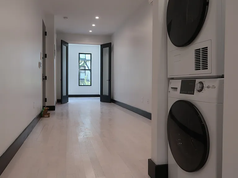 314 Harman St #2R — Photo 3