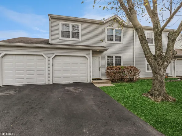 517 Normandie Ln, Round Lake Beach, IL 60073