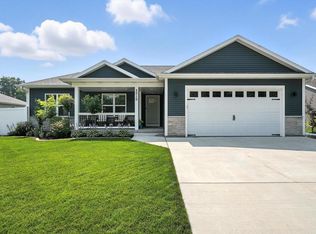 2010 90th St, Sturtevant, WI 53177