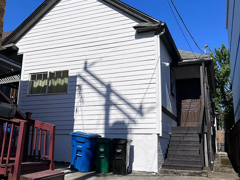 2310 E Madison St — Photo 1