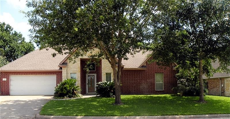 1st image of 103 S Creek Dr