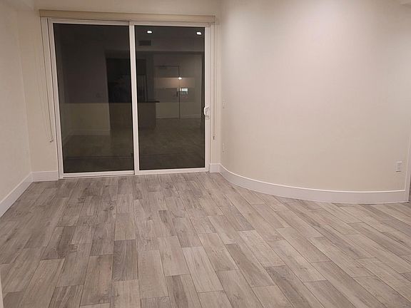 5th image of 5044 Bakman Ave #2F