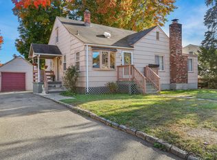 231 Reeds Ln, Stratford, CT 06614