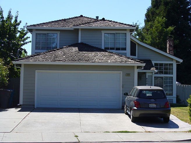 1st image of 800 Arcadia Dr