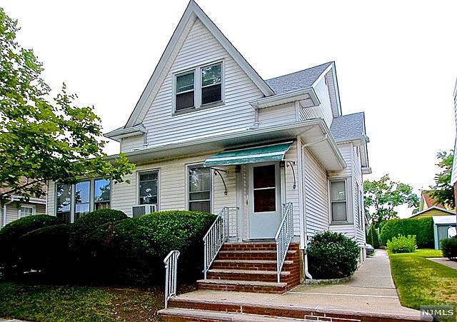 1st image of 13-38 4th St
