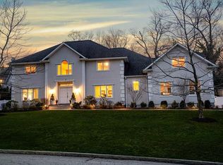 44 Marbourne Dr, Mamaroneck, NY 10543