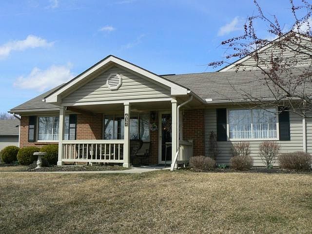 1st image of 637 Kensington Dr